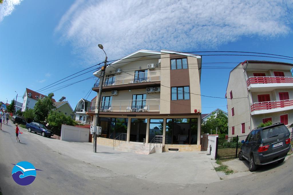 Razvan Holiday Costinesti Bagian luar foto