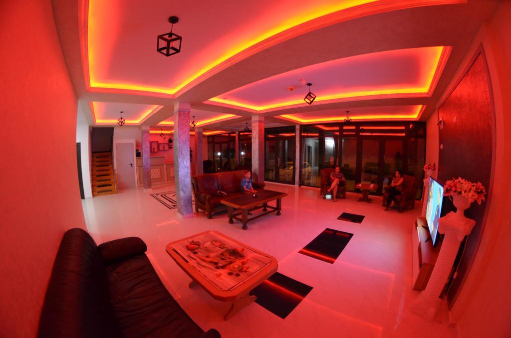 Razvan Holiday Costinesti Bagian luar foto
