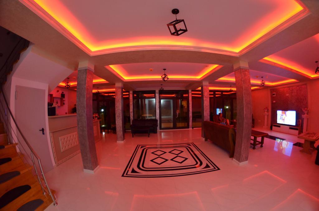 Razvan Holiday Costinesti Bagian luar foto