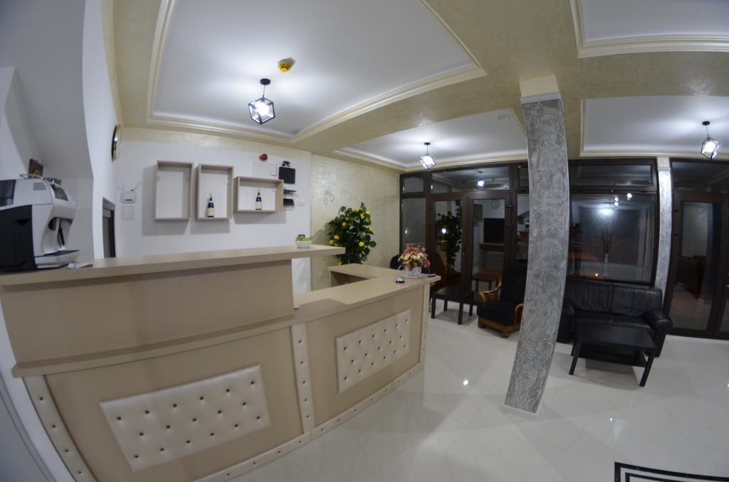 Razvan Holiday Costinesti Bagian luar foto