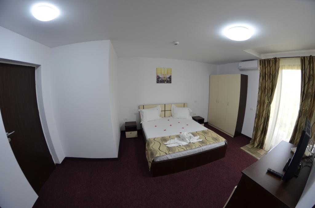Razvan Holiday Costinesti Bagian luar foto