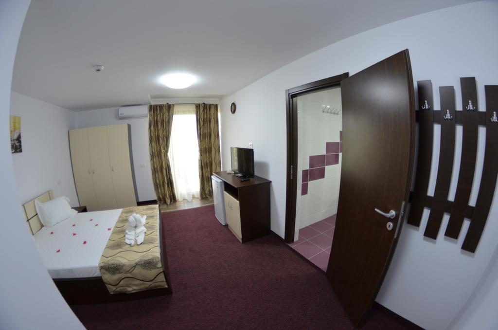 Razvan Holiday Costinesti Bagian luar foto