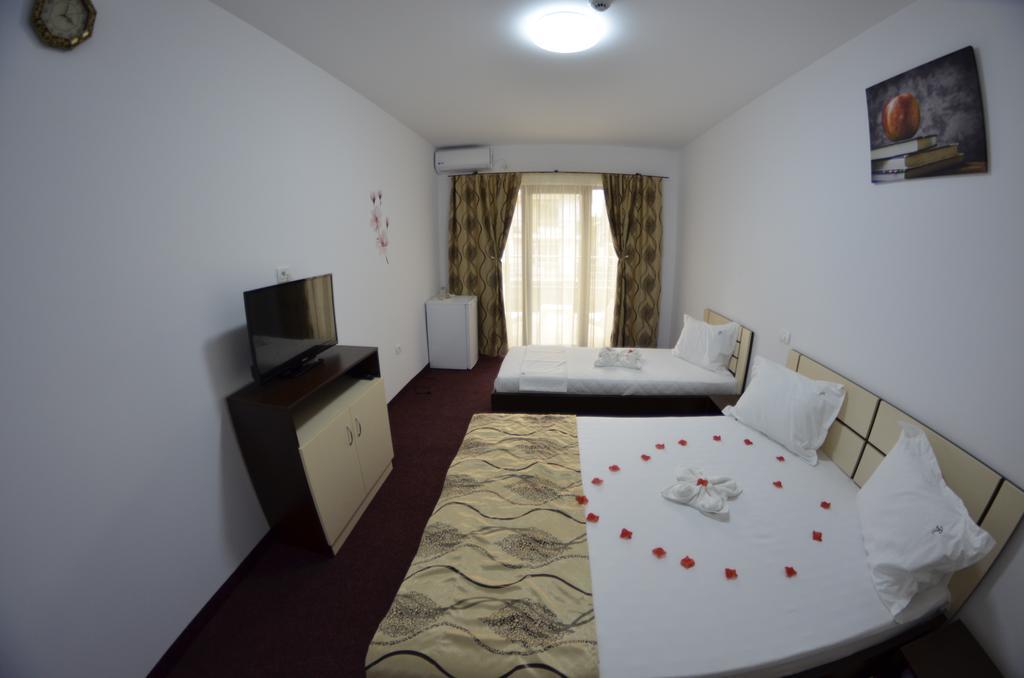 Razvan Holiday Costinesti Bagian luar foto