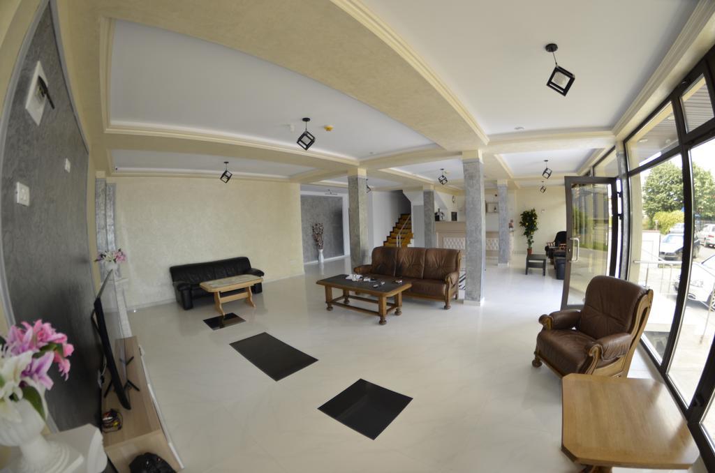 Razvan Holiday Costinesti Bagian luar foto