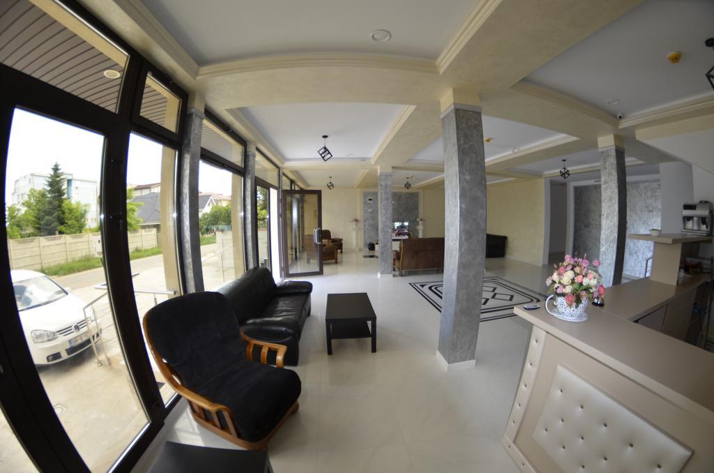 Razvan Holiday Costinesti Bagian luar foto